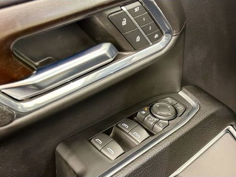 Used 2024 GMC Sierra 2500 Denali w/ Denali Reserve Package image 18