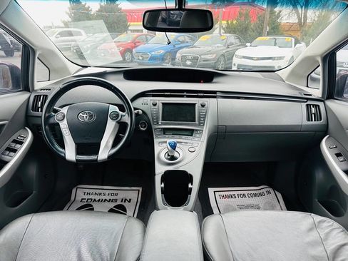 Used 2010 Toyota Prius Five image 9