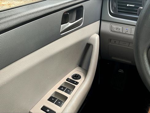 Used 2018 Hyundai Sonata ECO image 33