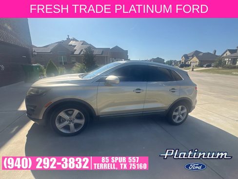 Used 2015 Lincoln MKC FWD image 3
