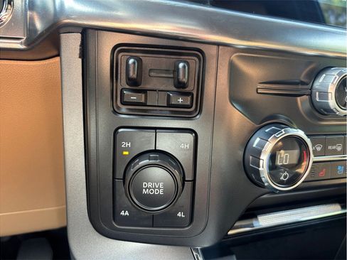 Used 2021 Ford F150 Lariat AWD/4WD image 38