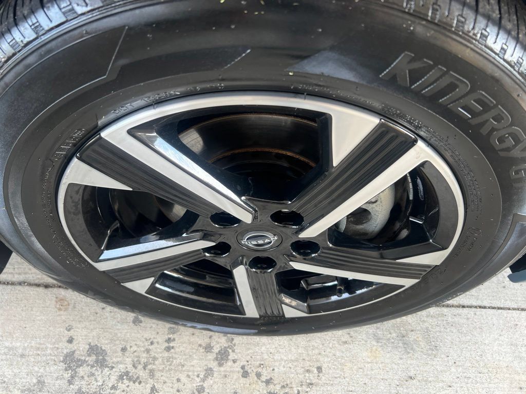Certified 2024 Nissan Sentra SV w/ Trunk Package FWD image 36