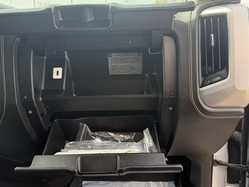Used 2018 GMC Sierra 1500 SLE w/ Suspension Package, Off-Road AWD/4WD image 20