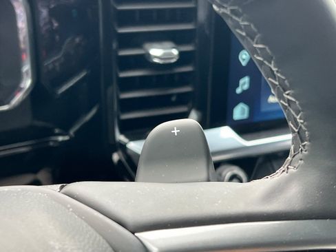 Certified 2025 Chevrolet Silverado 1500 LTZ image 39