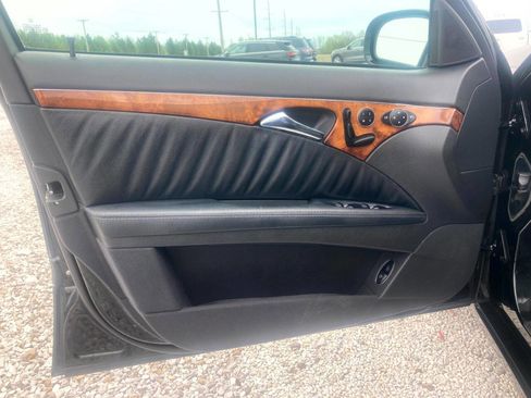 Used 2003 Mercedes-Benz E 320 Sedan image 20