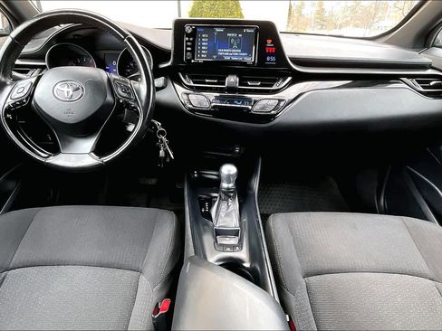 Certified 2018 Toyota C-HR XLE image 14