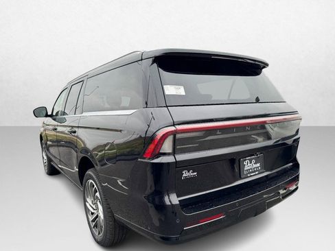 New 2025 Lincoln Navigator L Reserve image 7
