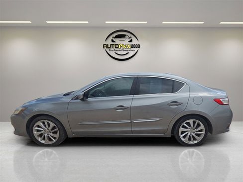 Used 2017 Acura ILX image 4