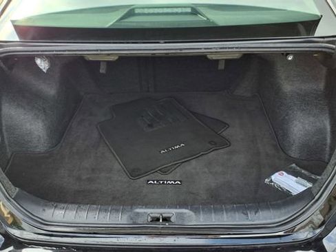 Used 2025 Nissan Altima 2.5 SV image 10