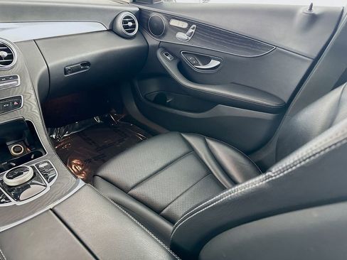 Used 2017 Mercedes-Benz C 300 4MATIC Sedan image 31