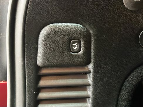 Used 2017 Jeep Grand Cherokee Trailhawk image 32