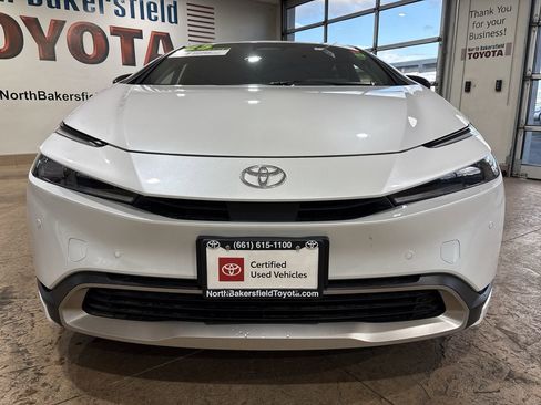 Certified 2025 Toyota Prius Plug-In Hybrid image 5