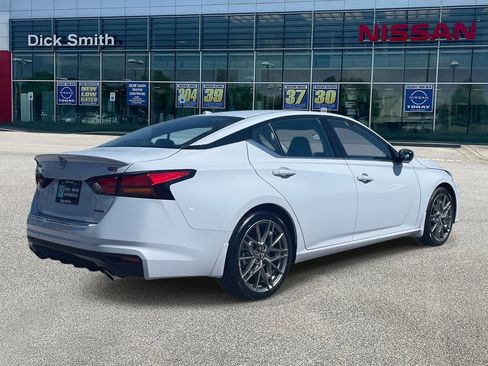 Used 2023 Nissan Altima 2.0 SR image 6