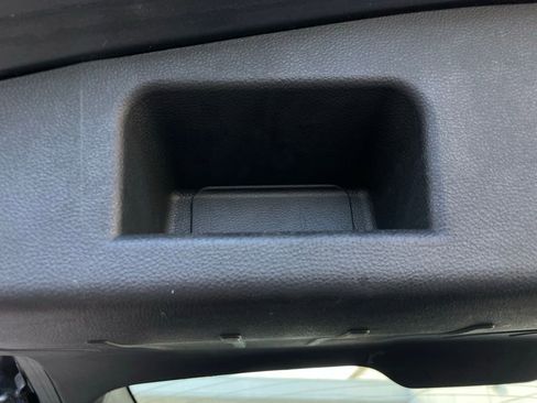 Used 2017 Chevrolet Equinox LS image 41