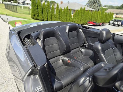Used 2020 Ford Mustang Premium RWD image 23