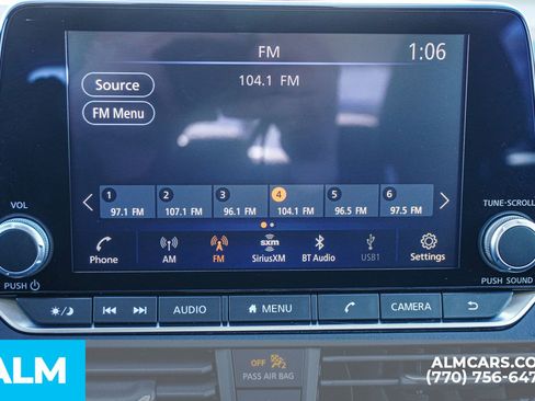 Used 2025 Nissan Altima 2.5 SV image 40