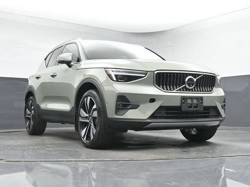 Used 2025 Volvo XC40 B5 Ultra w/ Climate Package AWD/4WD image 11
