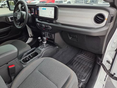 Used 2024 Jeep Wrangler Sport AWD/4WD image 17