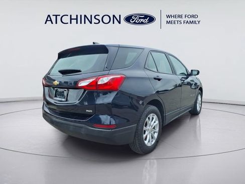 Used 2020 Chevrolet Equinox LS AWD/4WD image 4