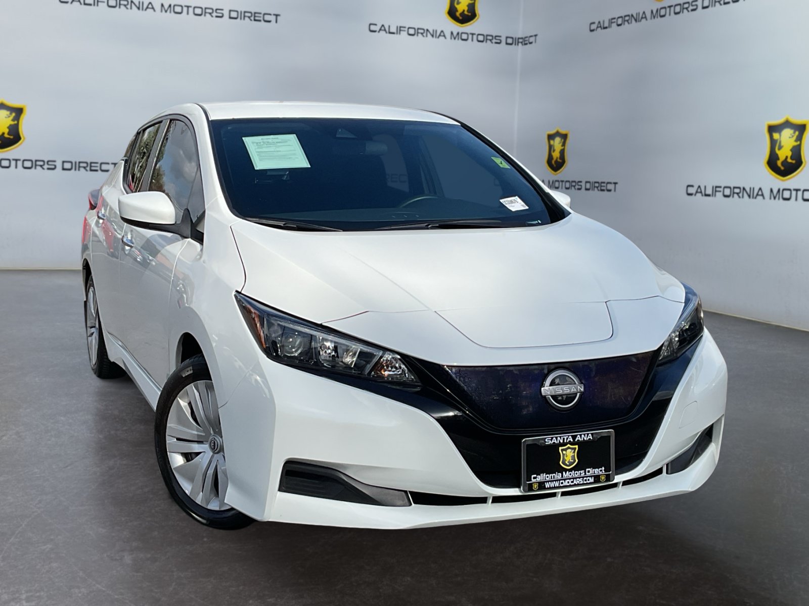 Used 2025 Nissan Leaf S FWD image 3