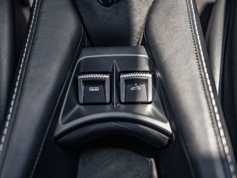 Used 2021 McLaren 720S Performance image 30