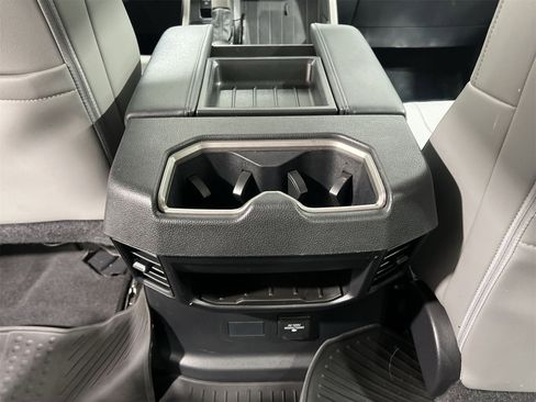 Used 2022 Toyota Tundra SR5 w/ SR5 Premium Package image 21