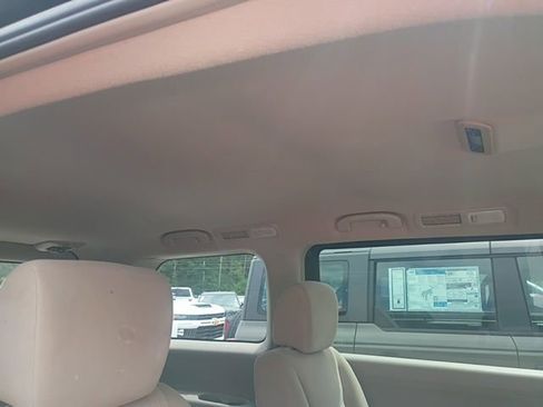 Used 2017 Nissan Quest SV FWD image 29