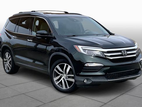 Used 2016 Honda Pilot Touring image 3