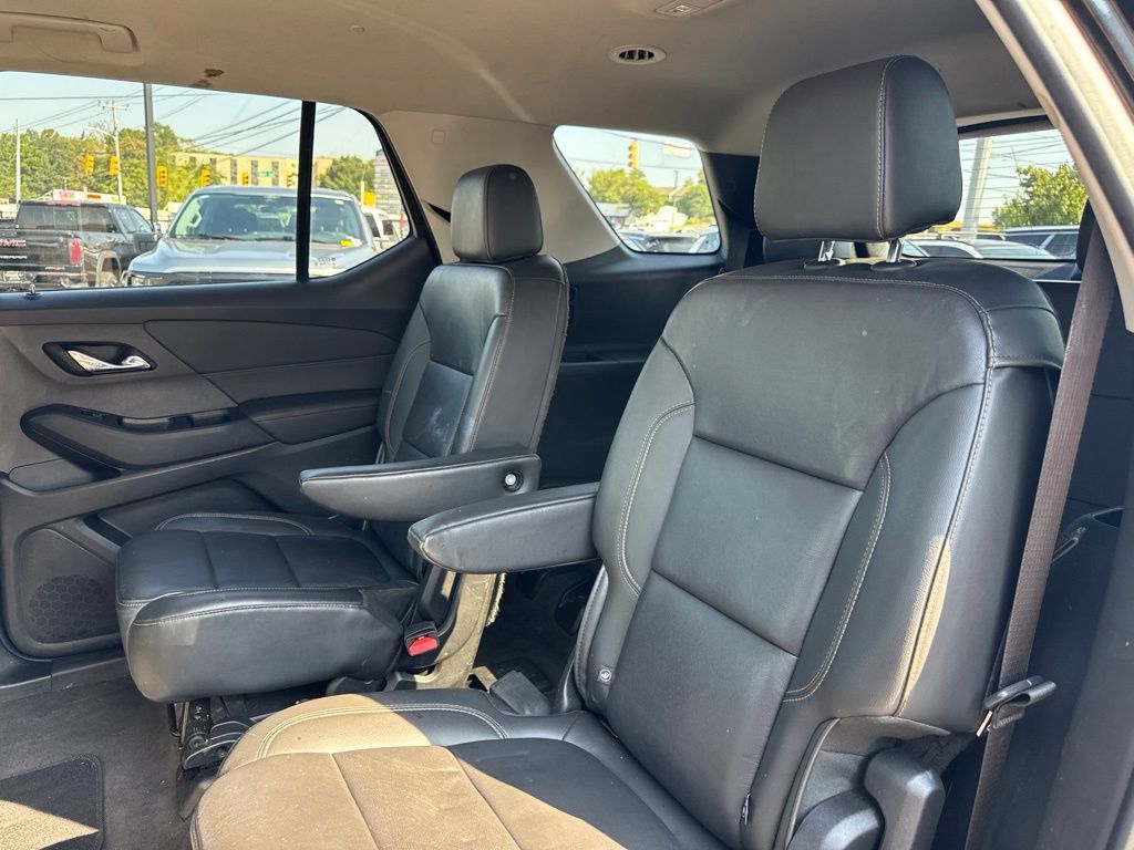 Used 2019 Chevrolet Traverse LT w/ LT Premium Package AWD/4WD image 26