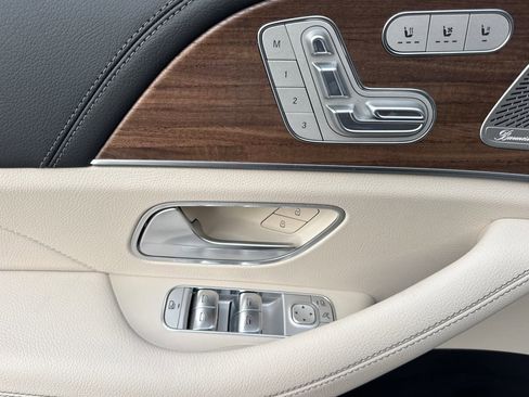 New 2026 Mercedes-Benz GLS 580 GLS 580 image 13