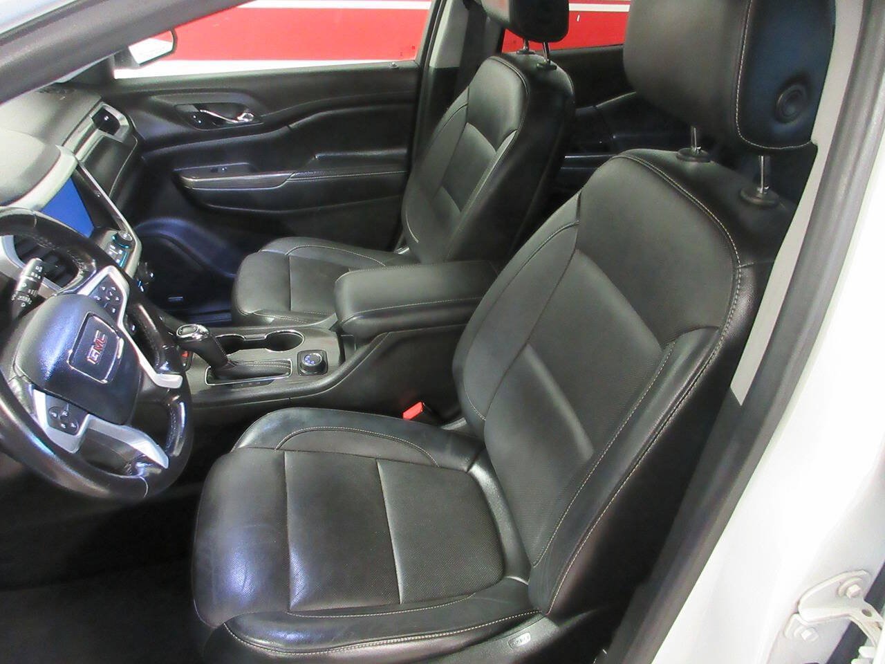 Used 2019 GMC Acadia SLT AWD/4WD image 7