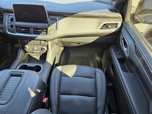 Used 2024 Chevrolet Tahoe Z71 w/ Luxury Package image 6