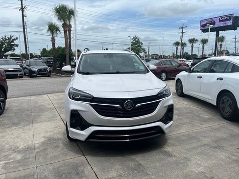 Used 2020 Buick Encore GX Essence w/ Sport Touring Package FWD image 2