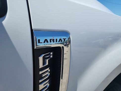 Used 2017 Ford F350 Lariat w/ Lariat Ultimate Package AWD/4WD image 12