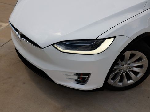 Used 2018 Tesla Model X P100D AWD/4WD image 37