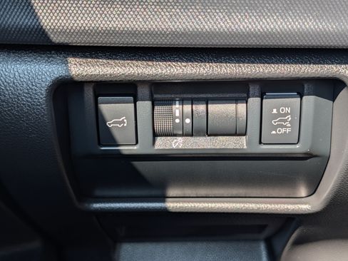 Certified 2025 Subaru Forester Premium AWD/4WD image 26