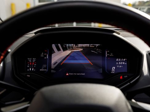 Used 2024 Lamborghini Huracan EVO image 35