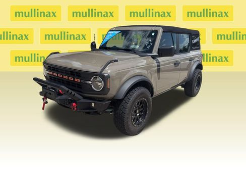 Used 2025 Ford Bronco 4-Door AWD/4WD image 13