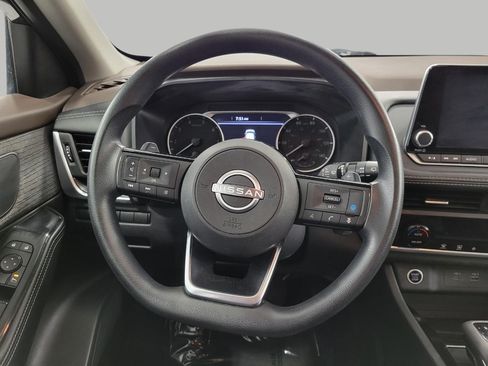 Used 2023 Nissan Rogue SV AWD/4WD image 32