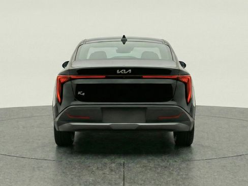 Used 2025 Kia K4 LXS image 7