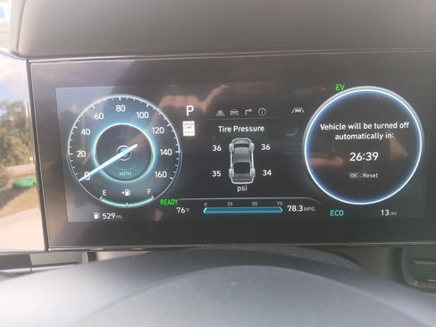 New 2025 Hyundai Elantra Limited image 20