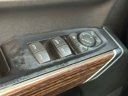 Used 2019 Chevrolet Silverado 1500 High Country w/ Technology Package image 19