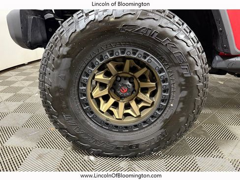 Used 2021 Jeep Gladiator Willys image 11