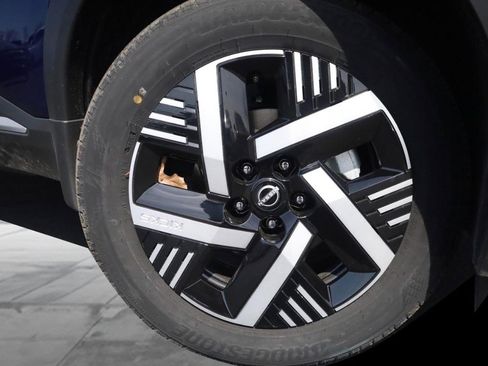 New 2026 Nissan Kicks SV w/ SV Premium Package image 3