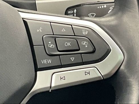 Used 2020 Volkswagen Atlas Cross Sport SEL image 19