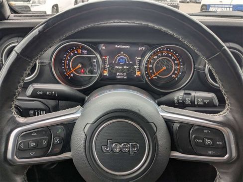 Used 2018 Jeep Wrangler Unlimited Sahara w/ Cold Weather Group image 27