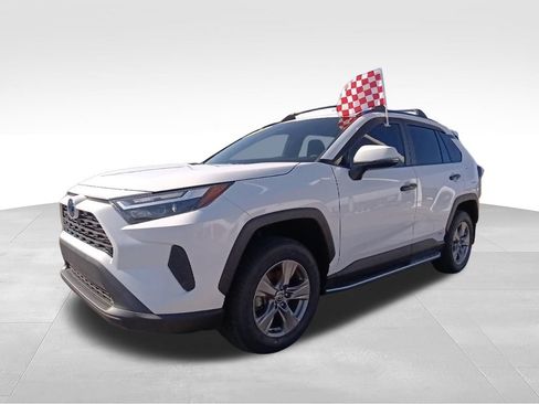 Used 2024 Toyota RAV4 XLE w/ Convenience Package AWD/4WD image 11