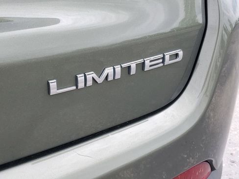 Used 2021 Jeep Compass Limited FWD image 33