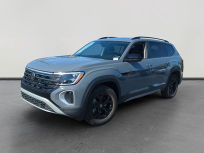 New 2025 Volkswagen Atlas Peak Edition SE