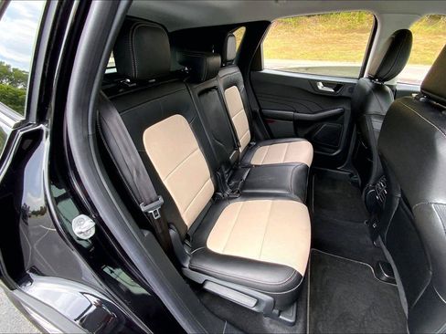 Used 2021 Ford Escape Titanium w/ Titanium Elite Package AWD/4WD image 26